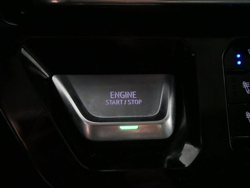 Used 2024 GMC Sierra 1500 Denali w/ Technology Package AWD/4WD image 28