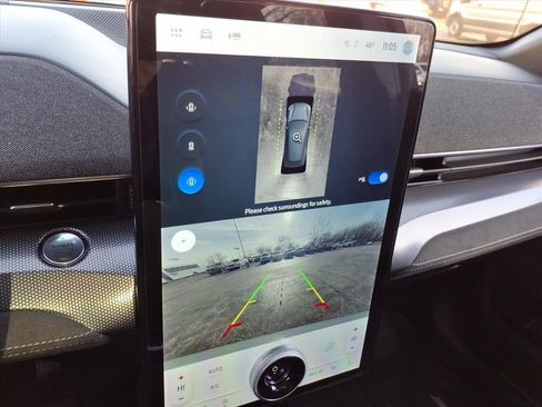 Certified 2023 Ford Mustang Mach-E GT w/ GT Performance Edition image 18