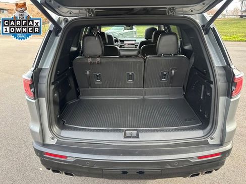 Used 2024 GMC Acadia AT4 w/ Luxury Package image 12