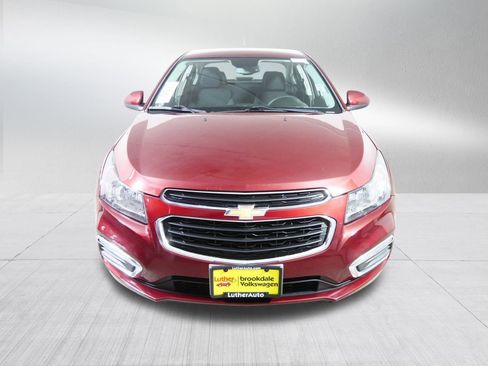 Used 2015 Chevrolet Cruze LT image 2