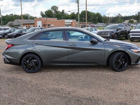 New 2026 Hyundai Elantra SEL Sport FWD image 27