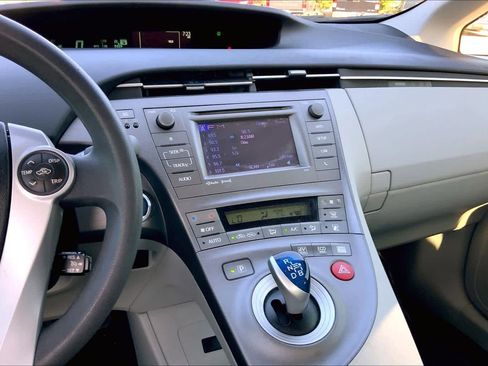 Used 2014 Toyota Prius Three FWD image 7
