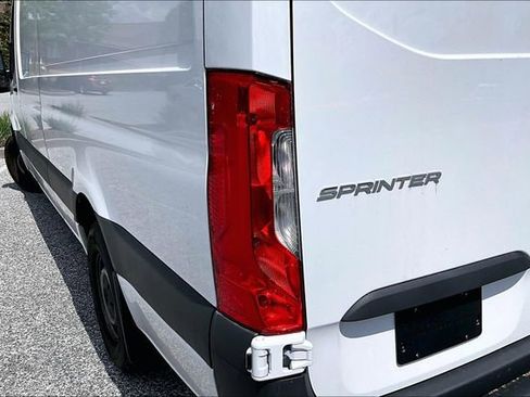 Used 2025 Mercedes-Benz Sprinter 2500 image 15