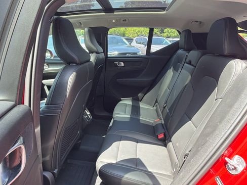 Certified 2024 Volvo XC40 B5 Ultimate w/ Protection Package Premier AWD/4WD image 58
