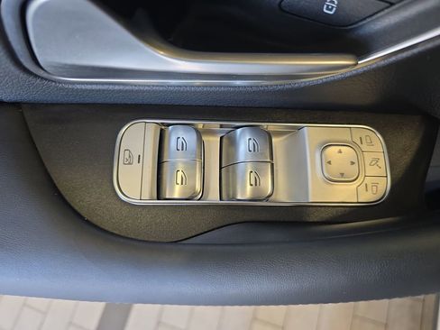Certified 2025 Mercedes-Benz GLE 53 AMG 4MATIC image 32