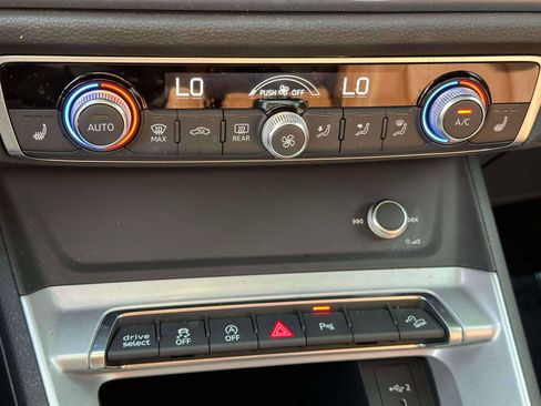 Used 2022 Audi Q3 2.0T Premium image 28