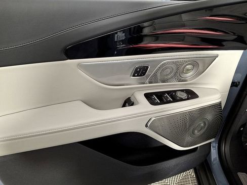 New 2026 Lincoln Nautilus Reserve AWD/4WD image 11
