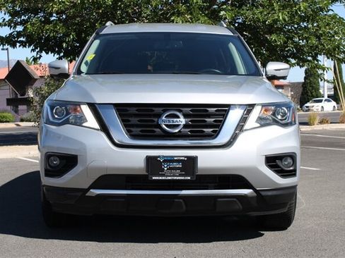 Used 2020 Nissan Pathfinder SL AWD/4WD image 5