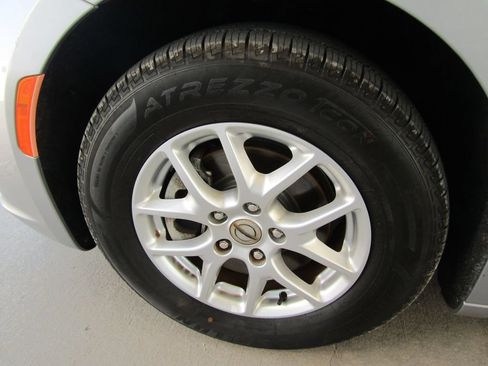 Used 2021 Chrysler Pacifica Touring-L FWD image 30