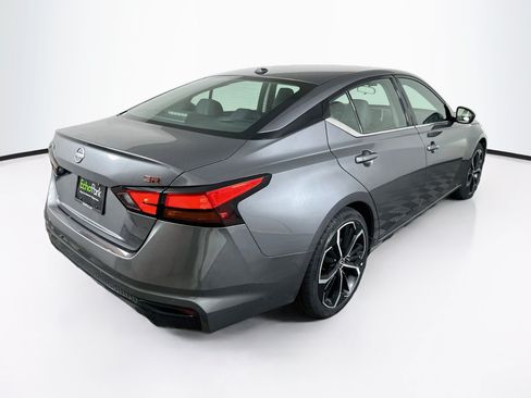 Used 2025 Nissan Altima 2.5 SR FWD image 9