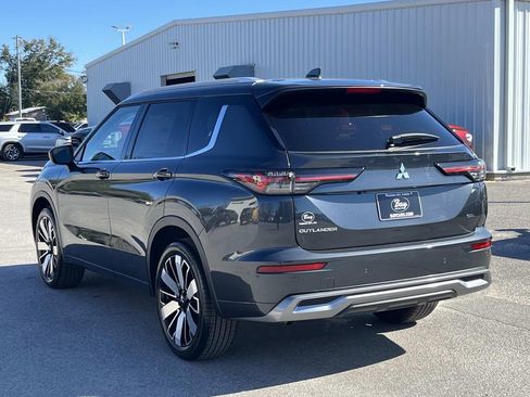 New 2026 Mitsubishi Outlander SEL FWD image 2
