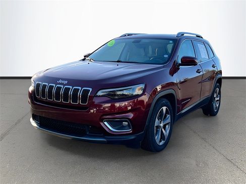 Certified 2019 Jeep Cherokee Limited w/ Luxury Group image 3