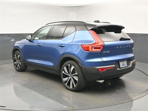 Used 2021 Volvo XC40 P8 Recharge w/ Advanced Package image 6