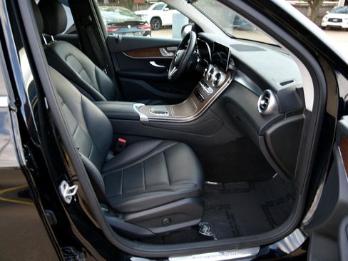 Used 2022 Mercedes-Benz GLC 300 GLC 300 SUV image 14