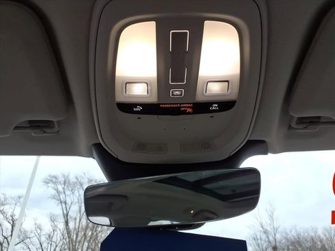 Used 2022 Volvo S90 B6 Inscription w/ Advanced Package image 25