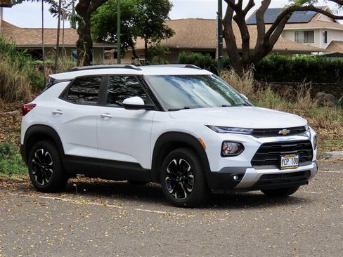 Used 2023 Chevrolet TrailBlazer LT w/ Driver Confidence Package AWD/4WD image 3