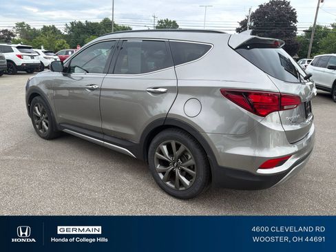 Used 2017 Hyundai Santa Fe Sport FWD image 9