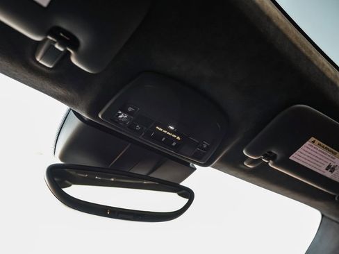 Used 2015 Porsche 911 Turbo S image 19