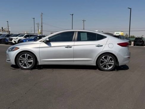 Used 2017 Hyundai Elantra Limited w/ Limited Tech Package 04 FWD image 8