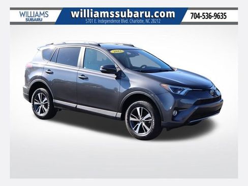 Used 2017 Toyota RAV4 XLE FWD image 1