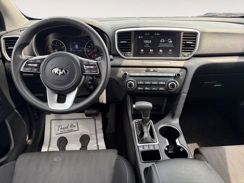 Used 2021 Kia Sportage LX AWD/4WD image 10