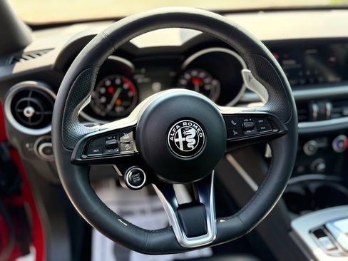 Used 2020 Alfa Romeo Stelvio Ti Sport w/ Quick Order Package 22S Sport AWD/4WD image 11