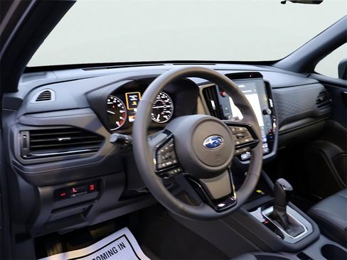 Used 2025 Subaru Forester Touring image 20