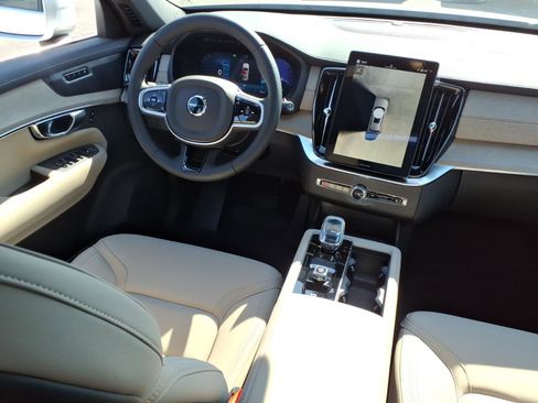 New 2026 Volvo XC90 B6 Plus w/ Protection Package Premier AWD/4WD image 11