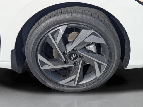 New 2026 Hyundai Elantra Limited FWD image 14