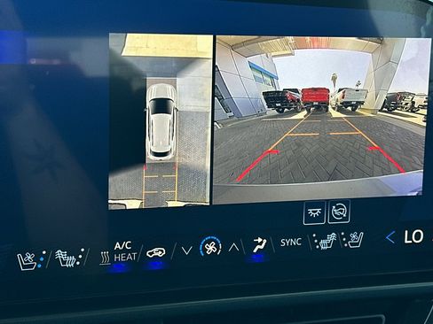 New 2025 Chevrolet Equinox EV RS image 20