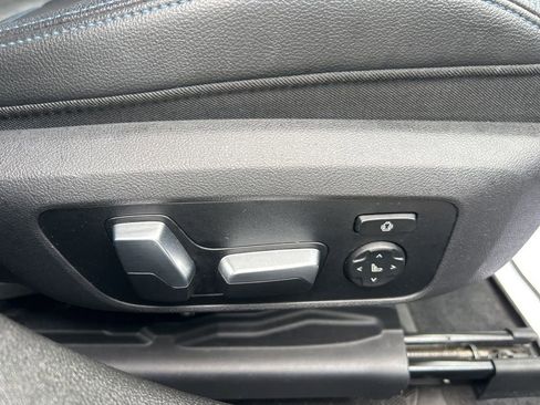 Used 2019 BMW 330i xDrive Sedan w/ M Sport Package image 44