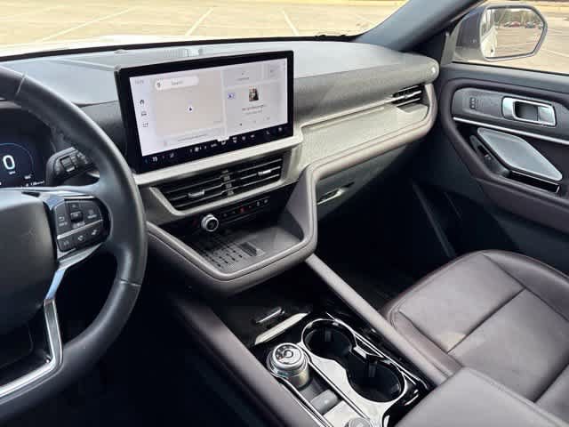 Used 2025 Ford Explorer Platinum RWD image 19