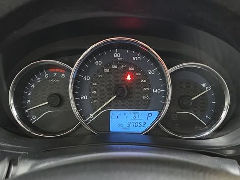Used 2014 Toyota Corolla LE FWD image 18