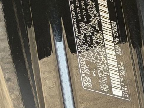 Used 2025 Toyota RAV4 XLE image 10