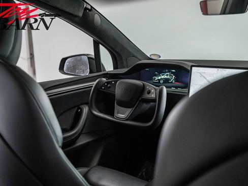 Used 2022 Tesla Model X Plaid image 26