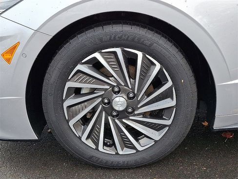 Used 2023 Hyundai Sonata Limited image 9