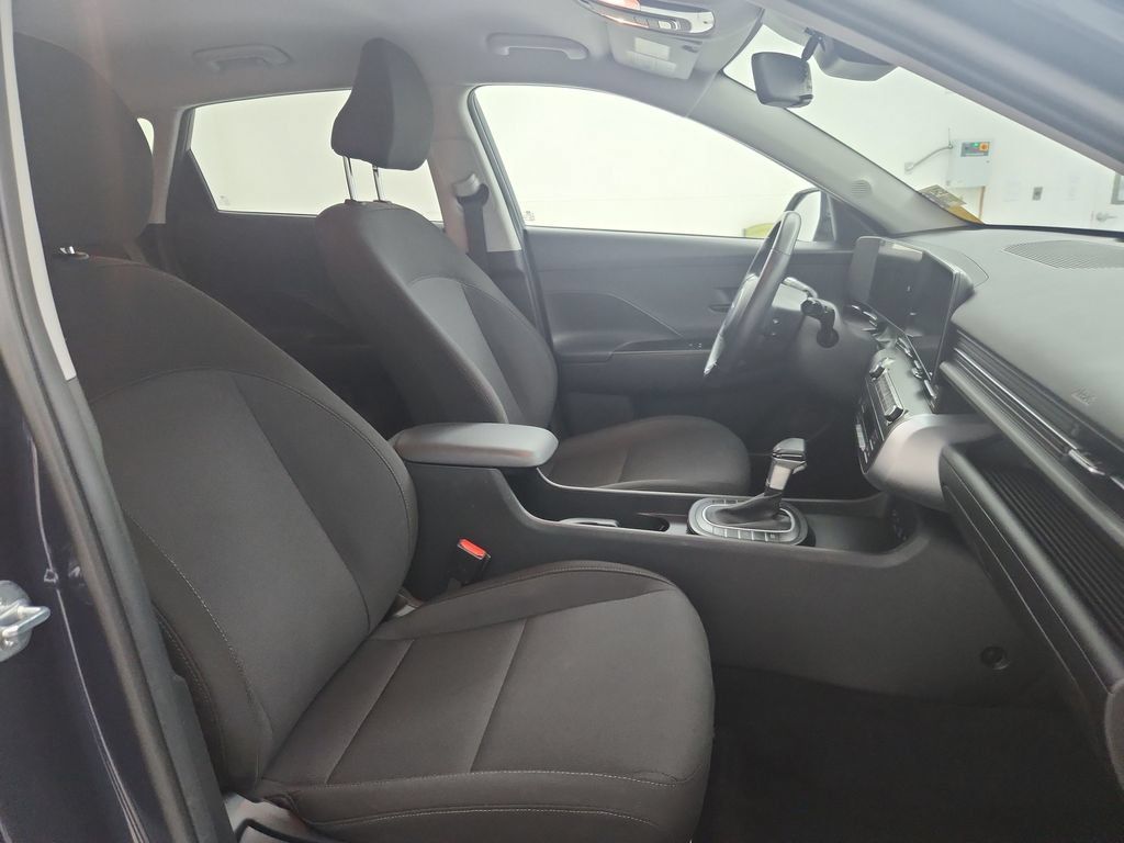 Used 2025 Hyundai Kona SEL AWD/4WD image 35