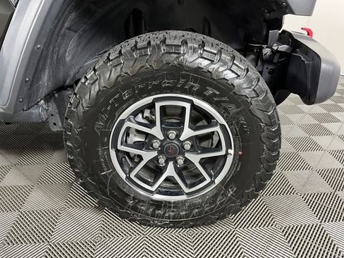 Used 2026 Jeep Wrangler Unlimited Rubicon AWD/4WD image 9