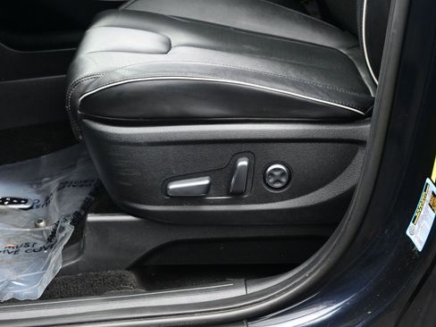 Certified 2023 Hyundai Palisade SEL w/ Premium Package image 11