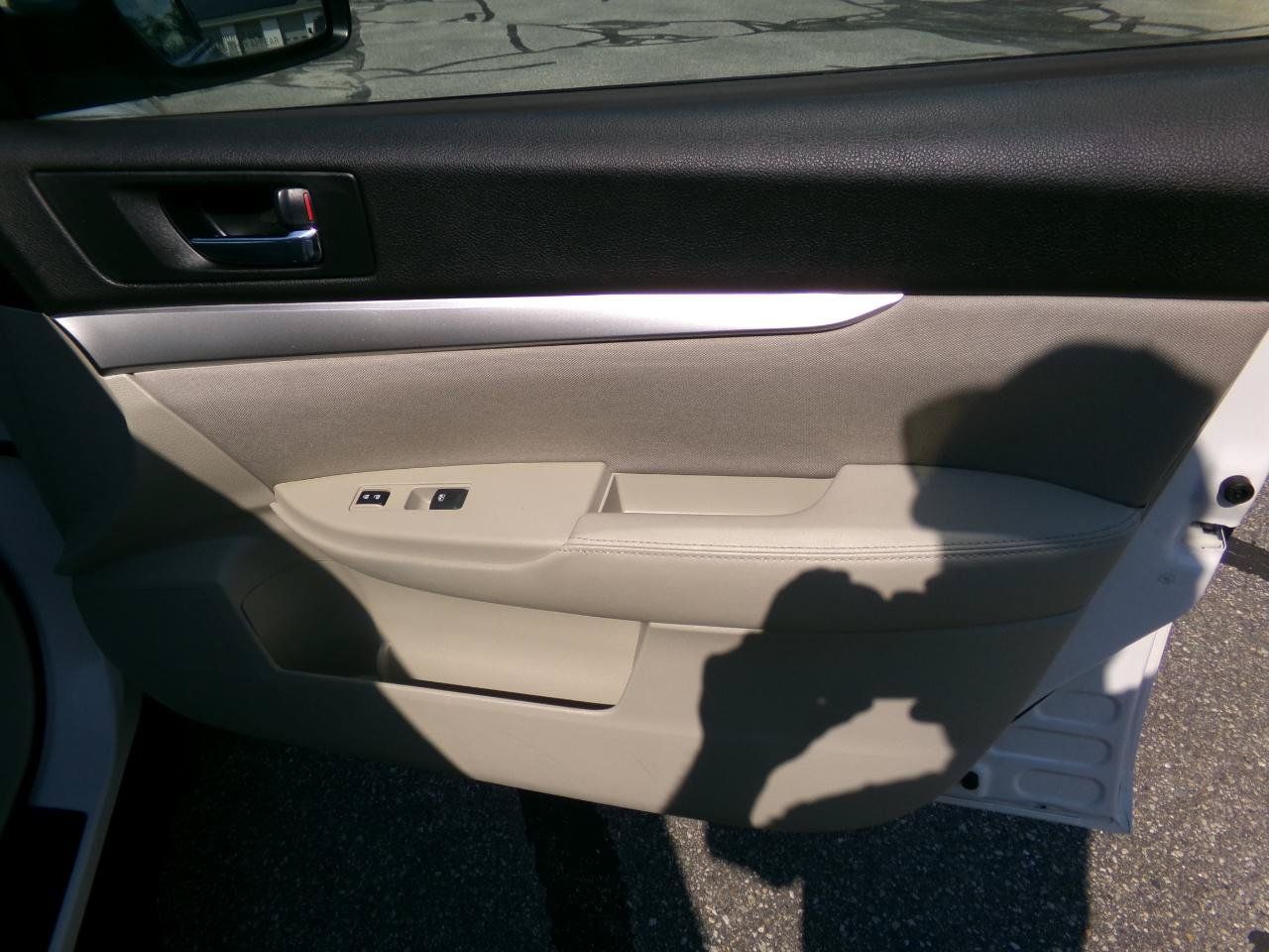 Used 2014 Subaru Outback 2.5i Premium w/ Popular Package #1A AWD/4WD image 23