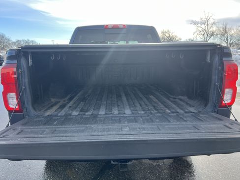 Used 2018 Chevrolet Silverado 1500 LTZ Z71 w/ Centennial Edition image 10