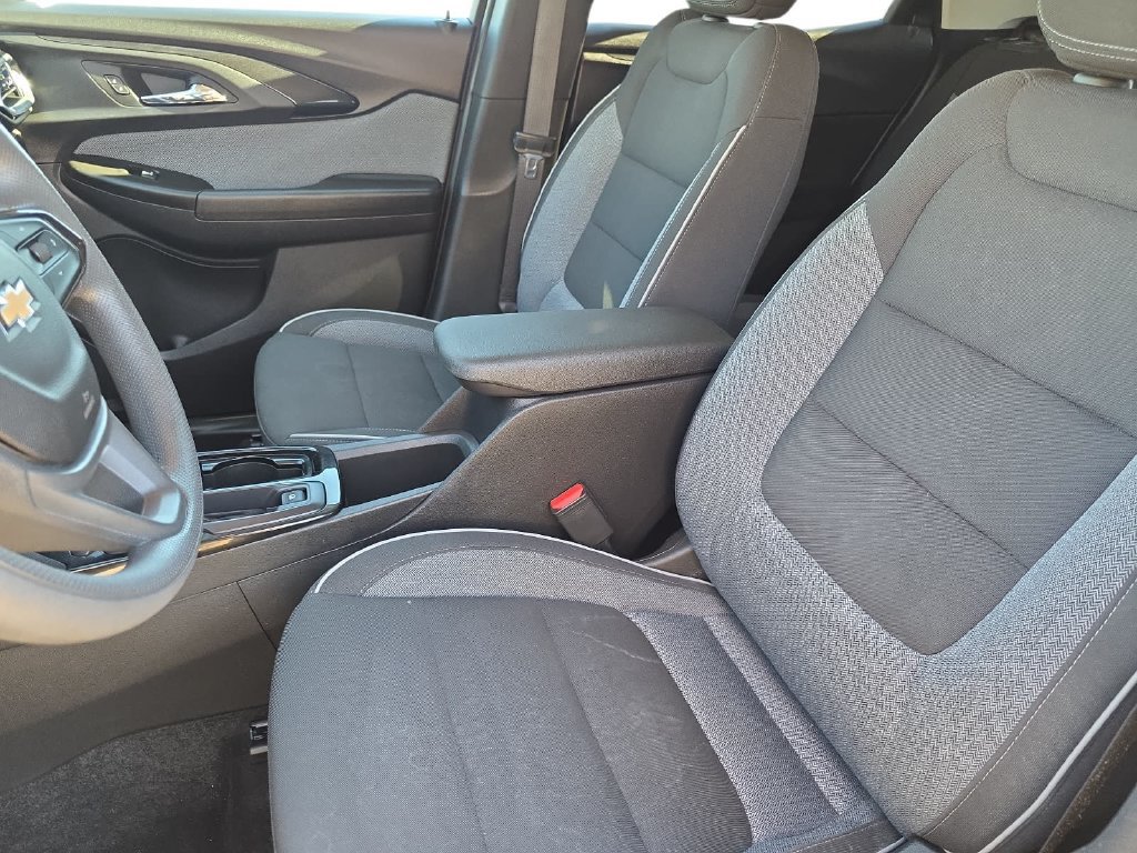 Used 2023 Chevrolet TrailBlazer LT FWD image 13