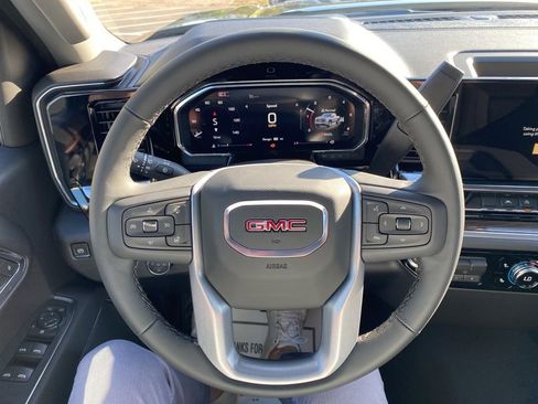 New 2026 GMC Sierra 1500 Elevation image 14