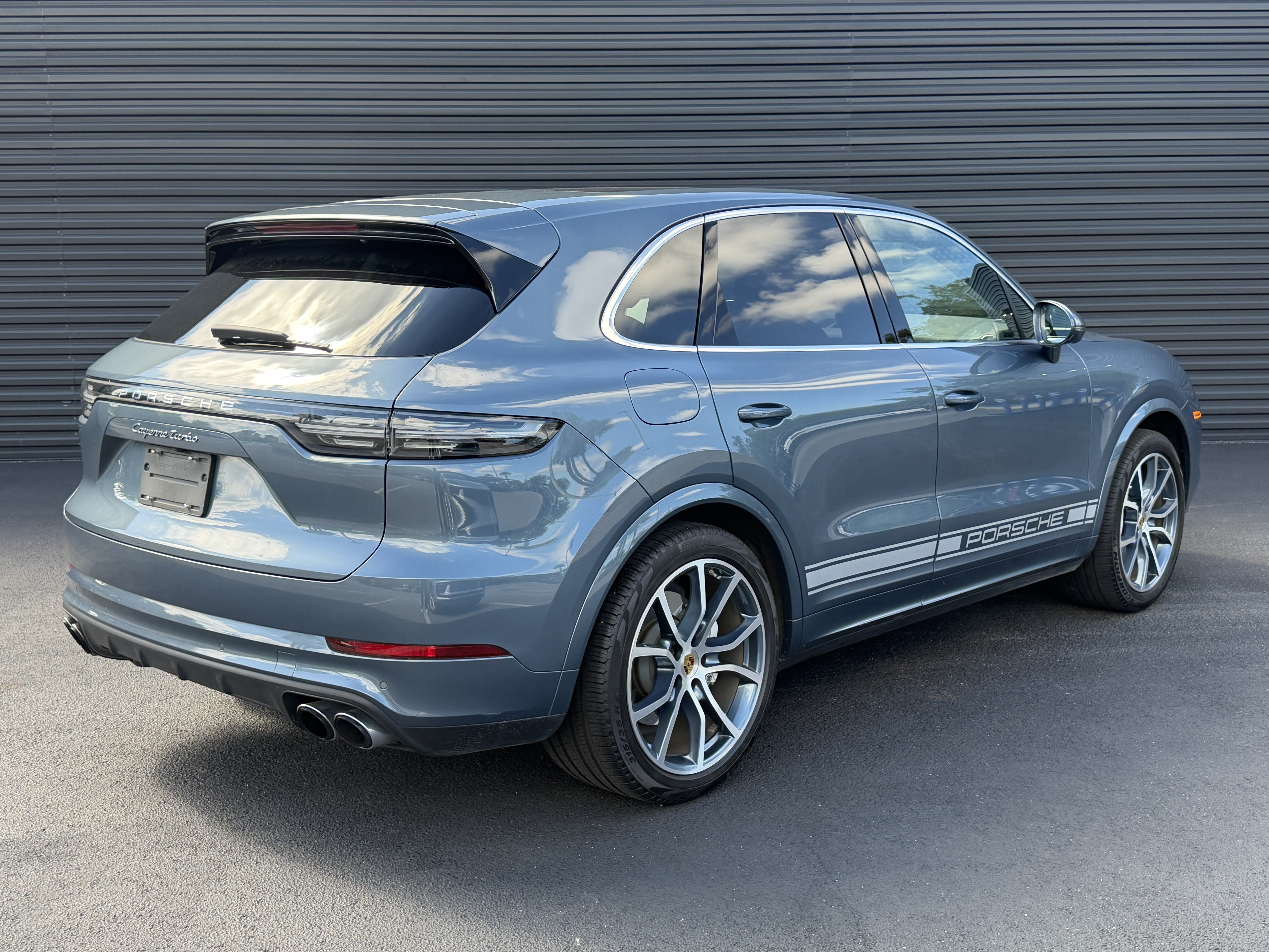 Used 2020 Porsche Cayenne Turbo AWD/4WD image 9