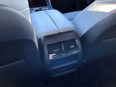 Used 2024 BMW X5 xDrive40i w/ M Sport Package image 25