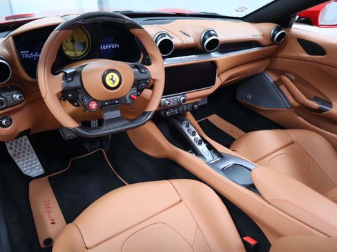 Used 2023 Ferrari Portofino M RWD image 17
