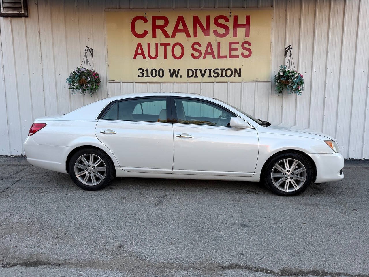 Used 2008 Toyota Avalon Limited FWD image 1