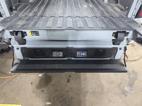 Used 2024 GMC Sierra 2500 AT4X image 13