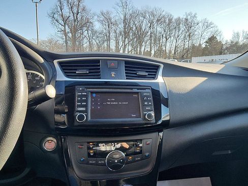 Used 2018 Nissan Sentra SL image 17