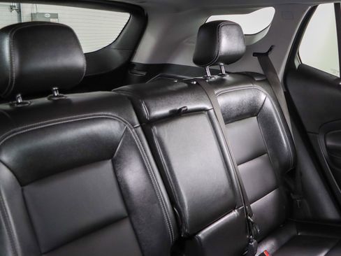 Used 2024 GMC Terrain SLT AWD/4WD image 27